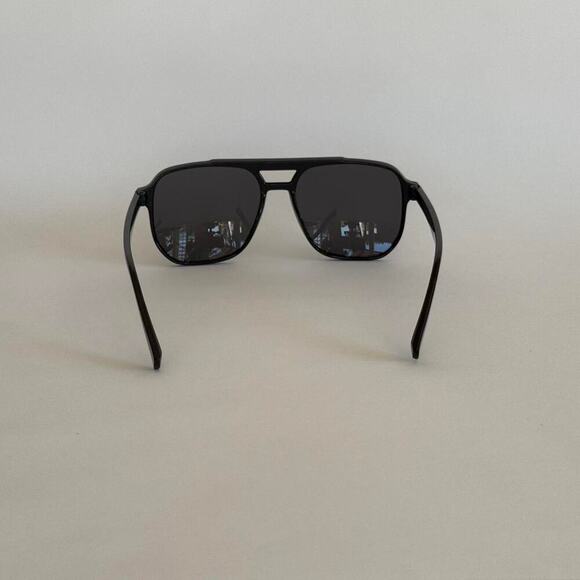 Black square sunglasses with - Picture 5 of 8